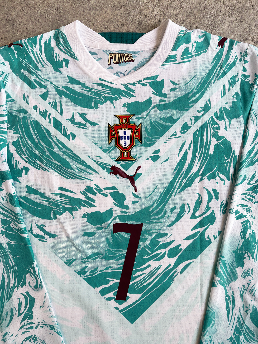 2026 Portugal Away (L) BNWT Player issue