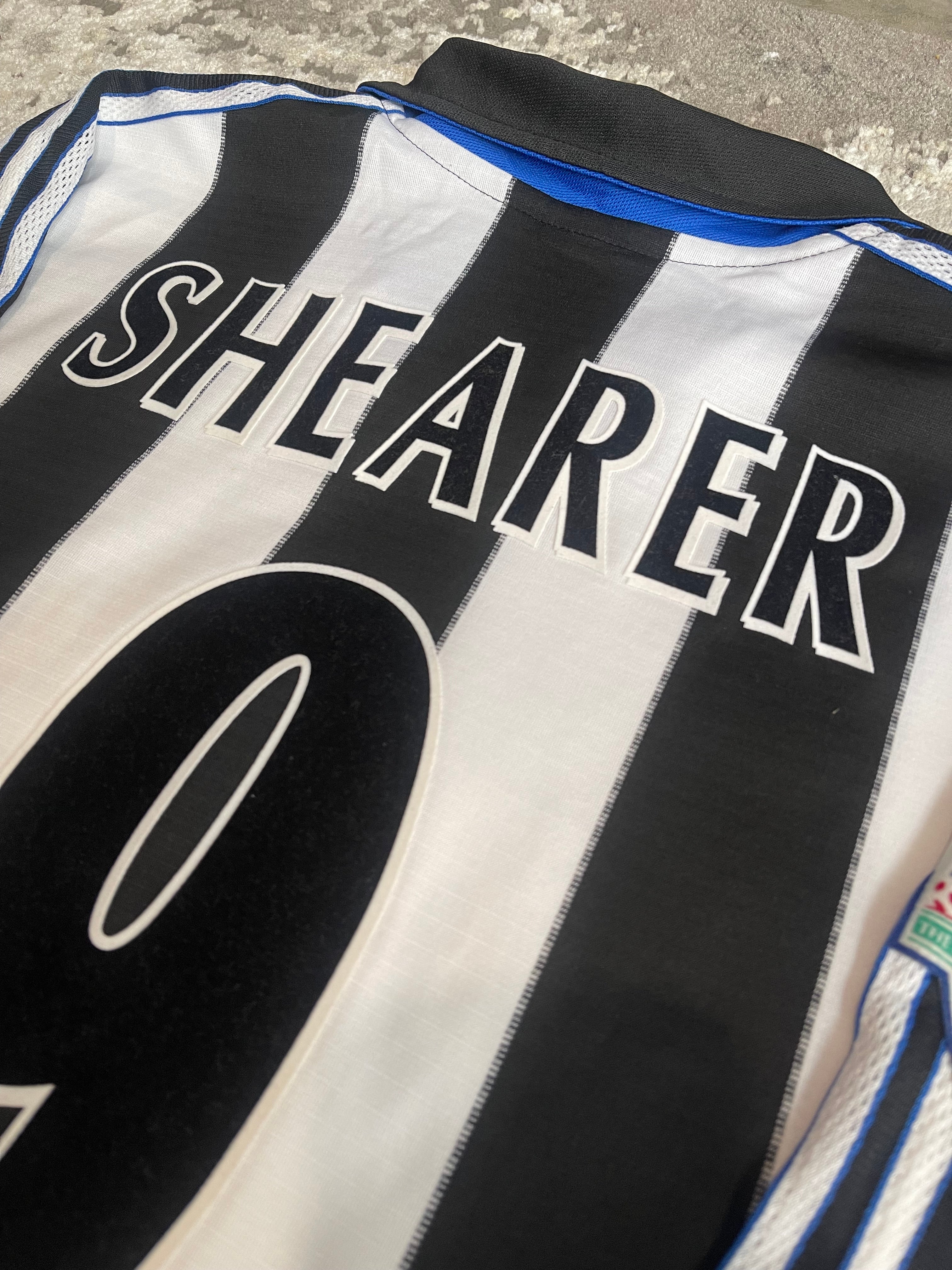 2000 Newcastle Home (L)