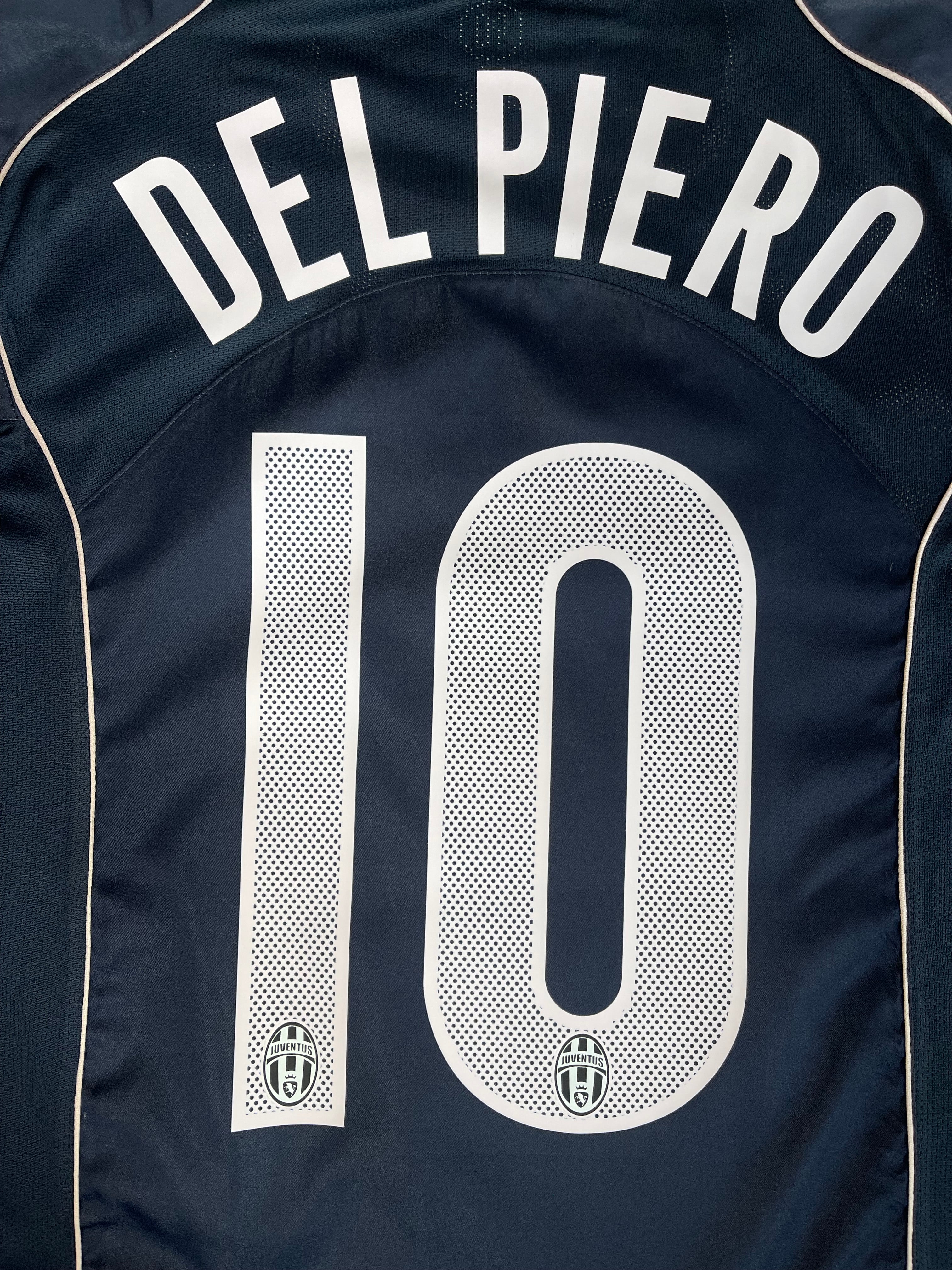 2004 Juventus Away (L)