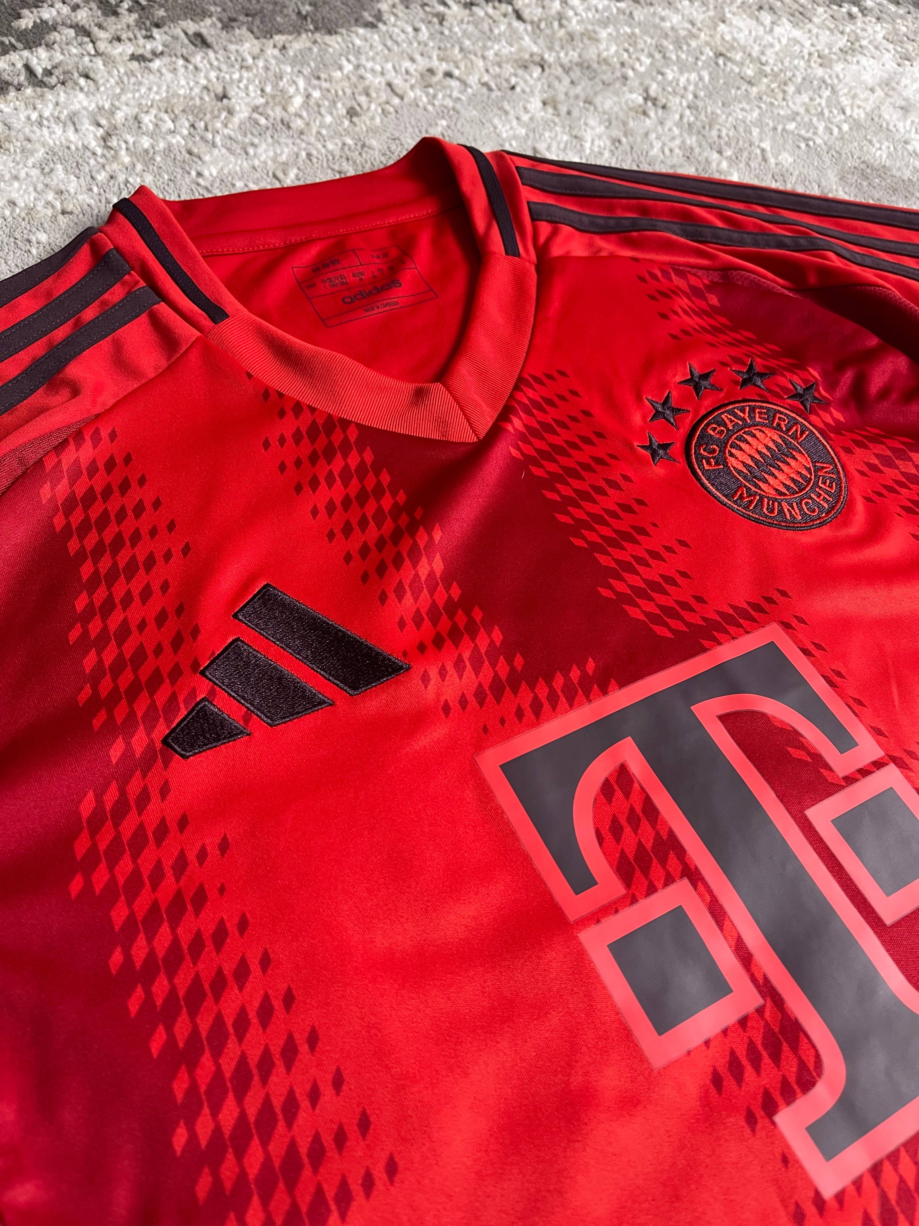 2024 Bayern Munchen Home (L) BNWT