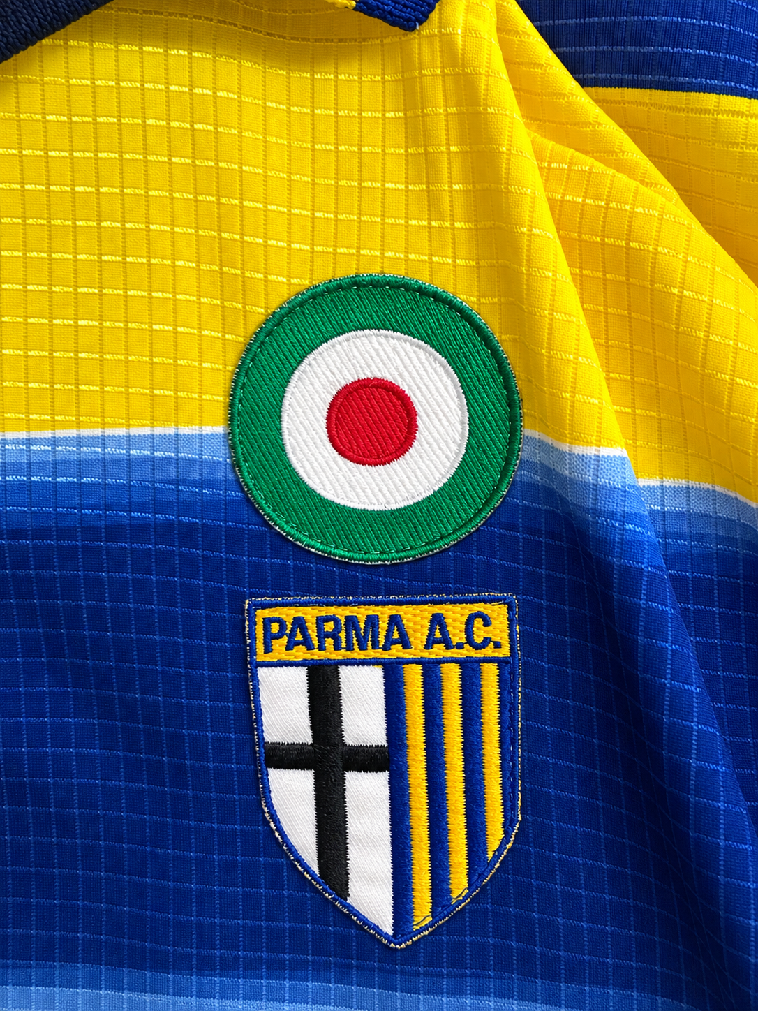 1999/2000 Parma Home Long Sleeve (XL) player issue