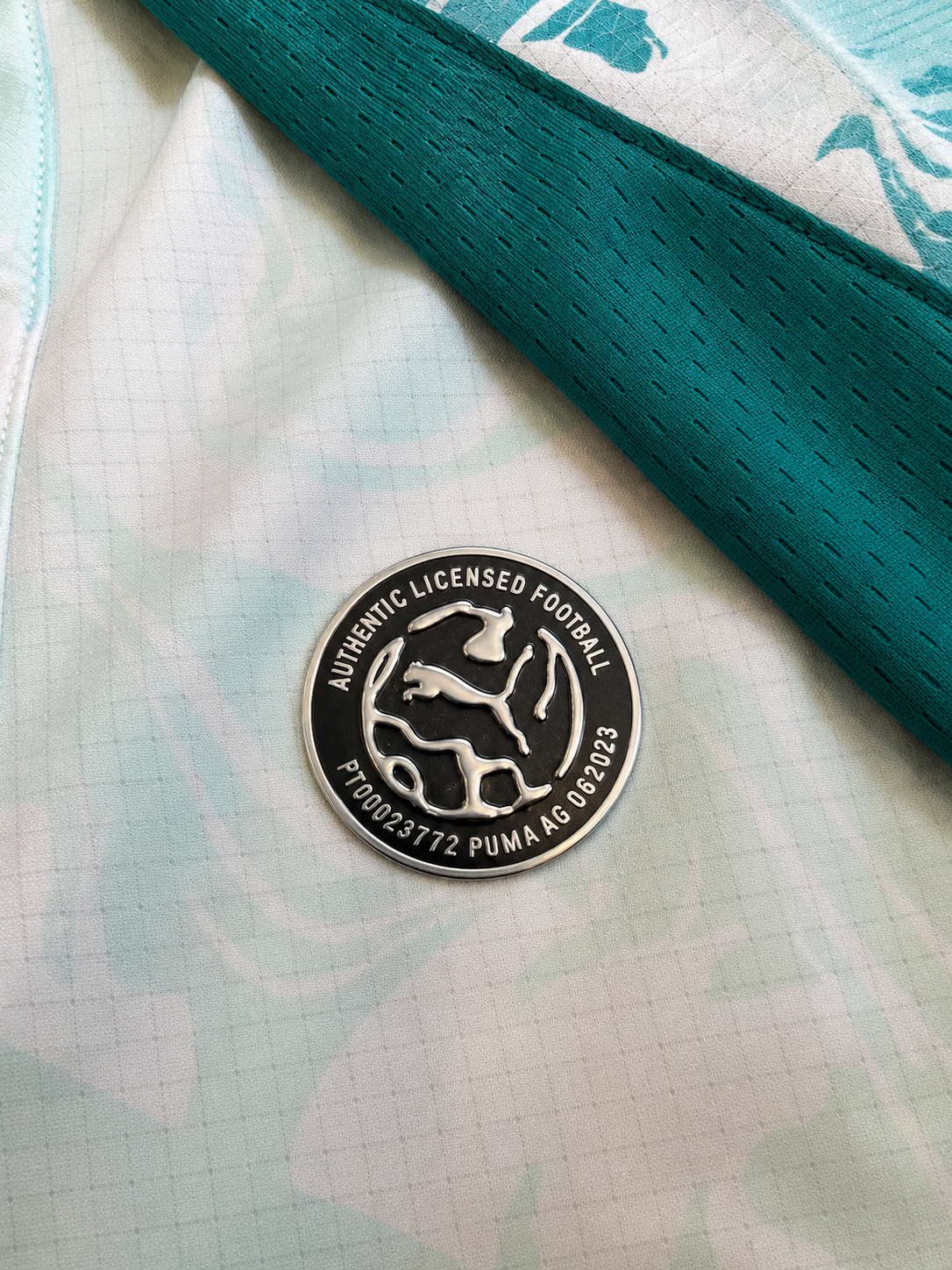 2026 Portugal Away (L) BNWT Player issue