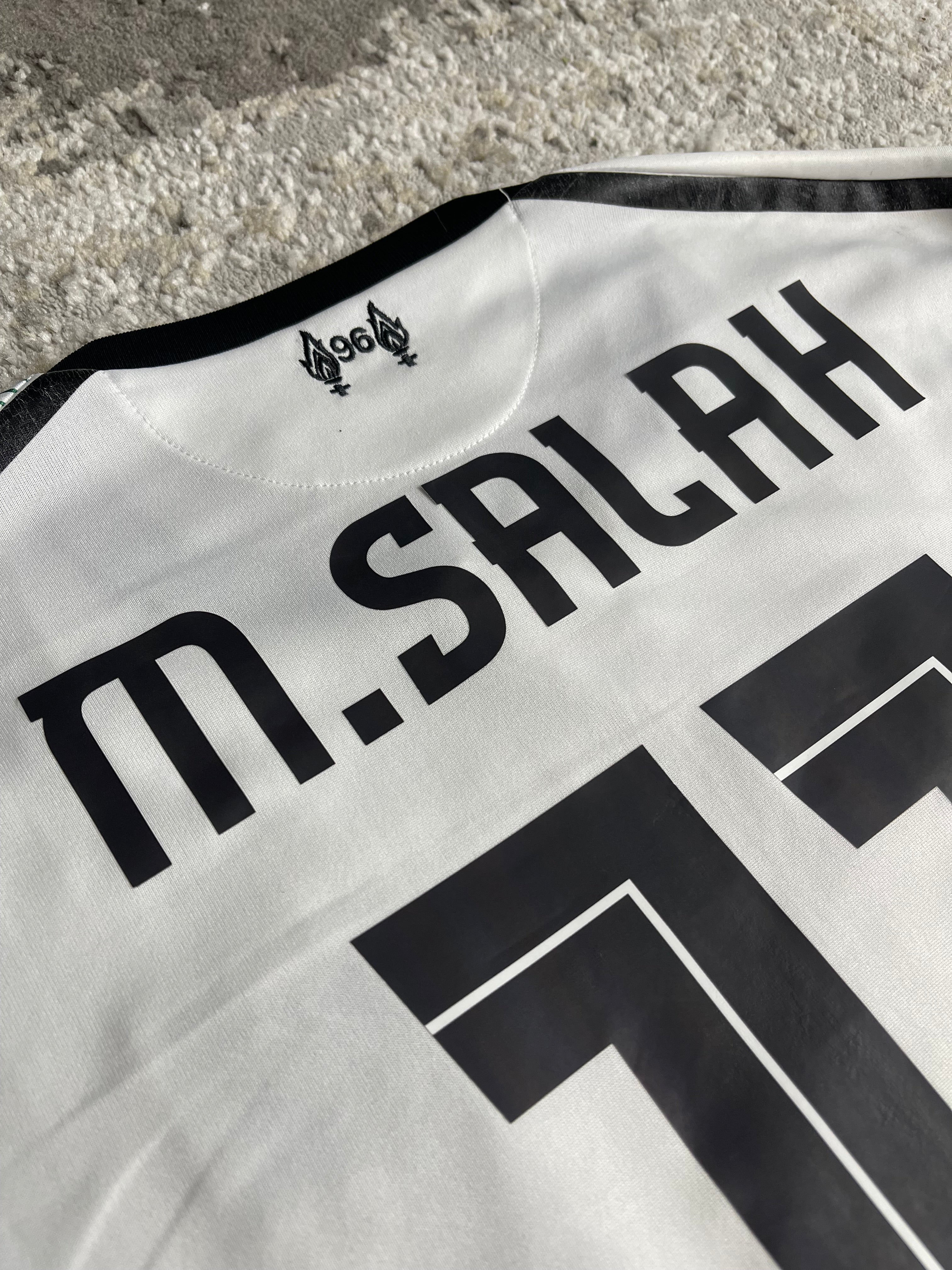 2017 Liverpool Away (L)